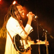 Inus Aso, Hommage à Bob Marley